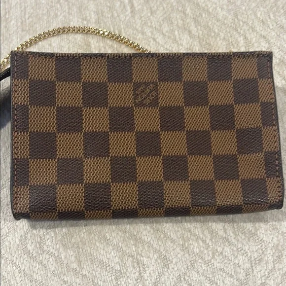 Louis Vuitton Pouchette - Picture 2 of 10